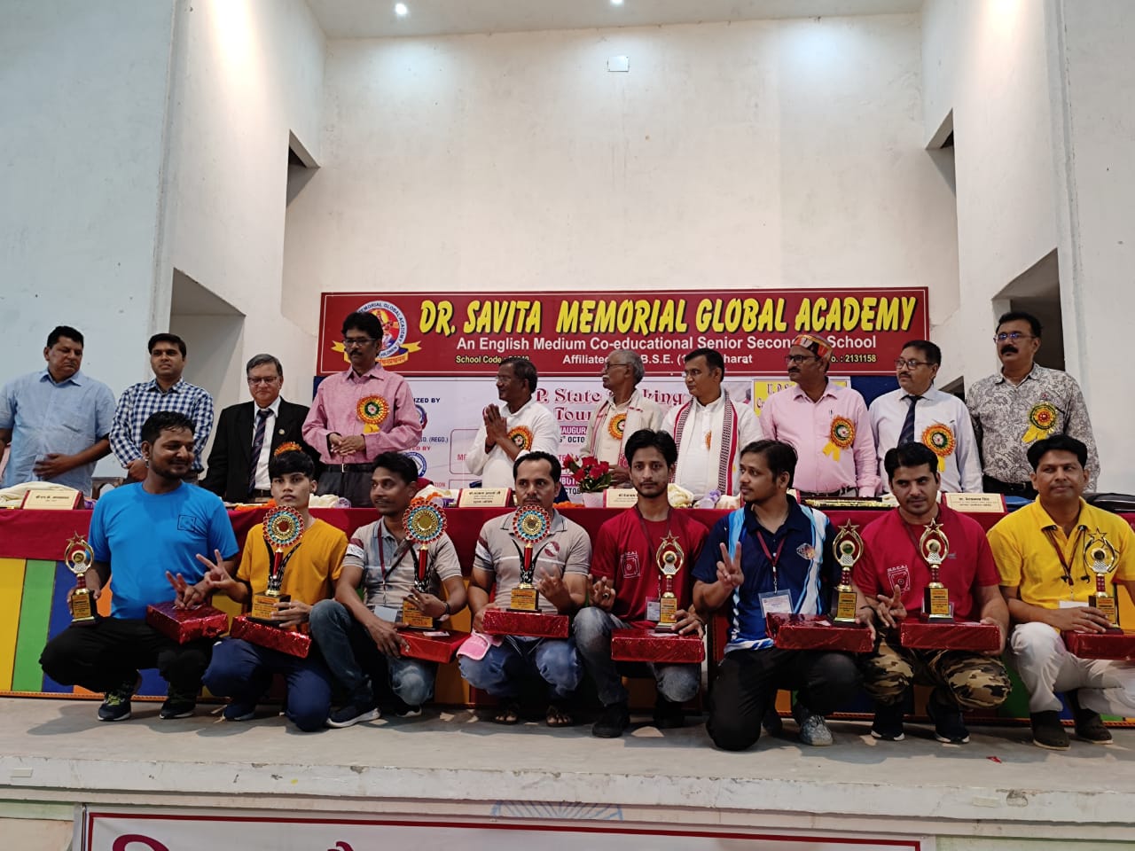 वाराणसी के शिवदयाल   यादव    को हराकर प्रयागराज  के अब्दुल रहमान  चैम्पियन  बने  ।